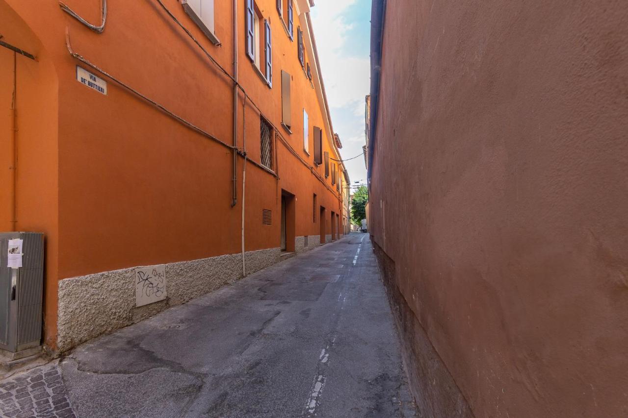Apt W/Terrace 10 Min Walk From Piazza S.Stefano Bolonia Exterior foto